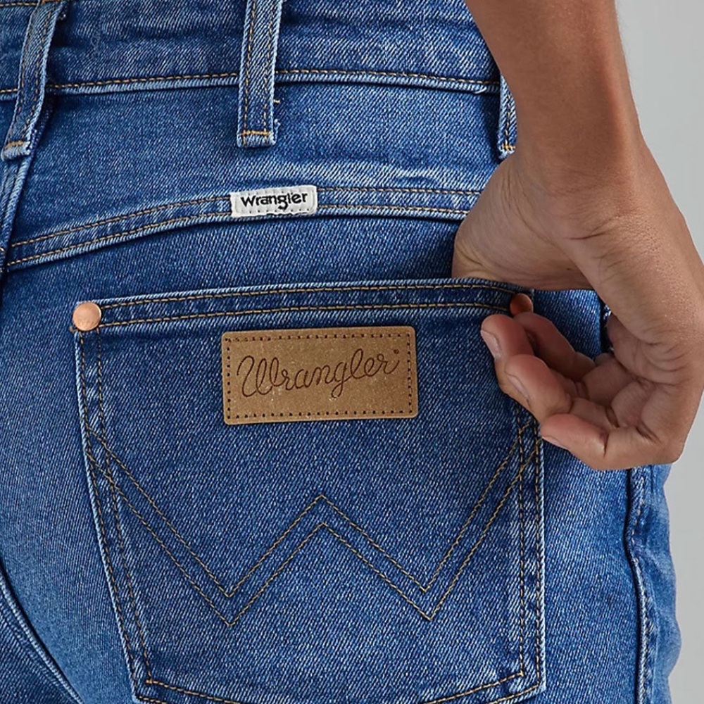 Wrangler Wanderer 622 High Rise Flare Jean